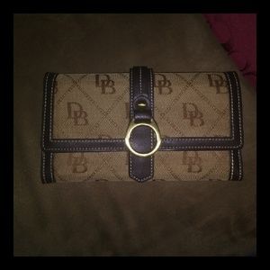 Dooney and Bourke wallet